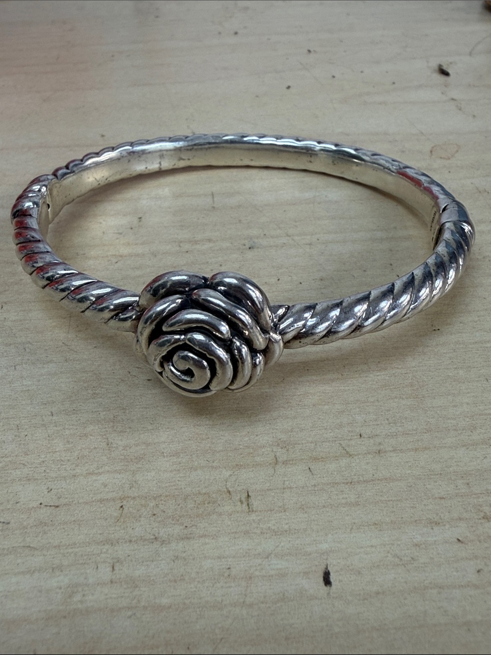 925 Sterling Silver Rose Hinged Bangle Bracelet Thailand